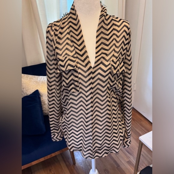 Chevron Patterned Lightweight Women's Top Camisole - Picture 9 of 15